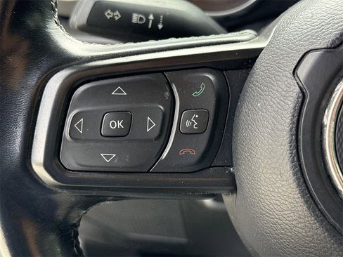 Used 2022 Jeep Wrangler Unlimited Sport image 32