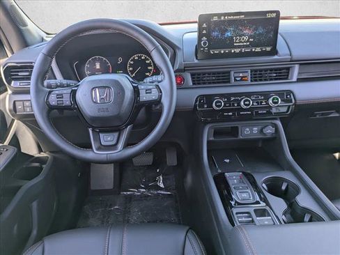 New 2025 Honda Pilot TrailSport image 14