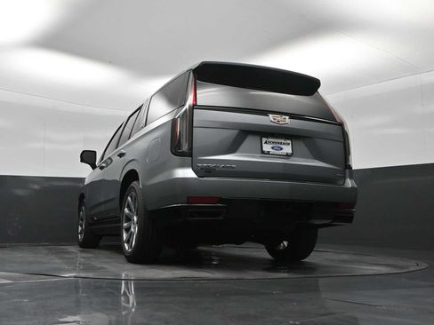Used 2023 Cadillac Escalade Sport Platinum AWD/4WD image 33
