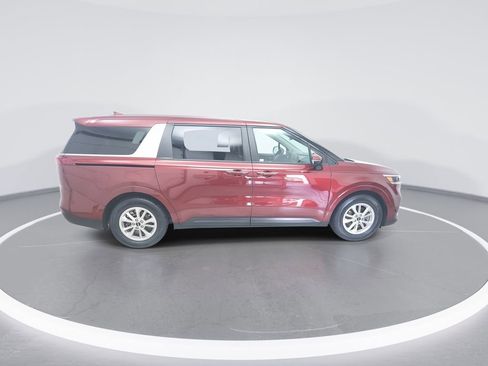 Used 2024 Kia Carnival LX image 8