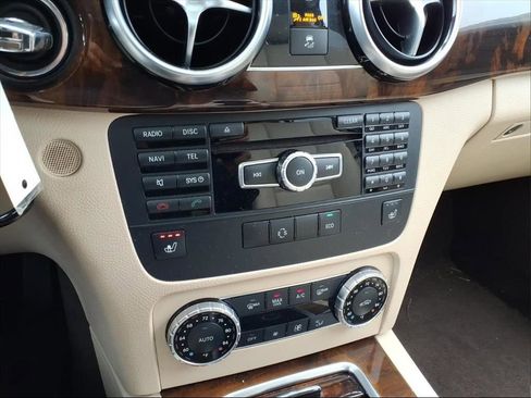 Used 2015 Mercedes-Benz GLK 350 2WD image 22