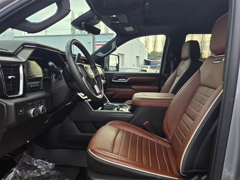 Used 2024 GMC Sierra 2500 Denali Ultimate w/ Max Trailering Package image 12