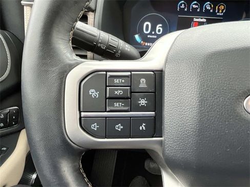 Used 2023 Ford Expedition Limited image 33