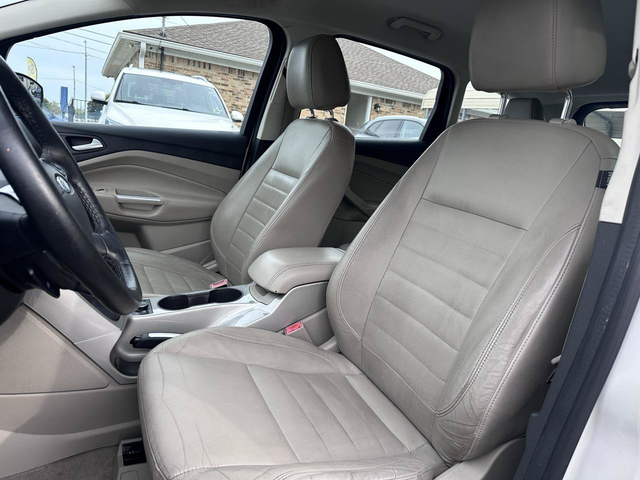Used 2013 Ford C-MAX SEL FWD image 11