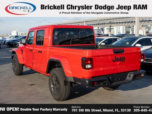 New 2026 Jeep Gladiator Sport image 7