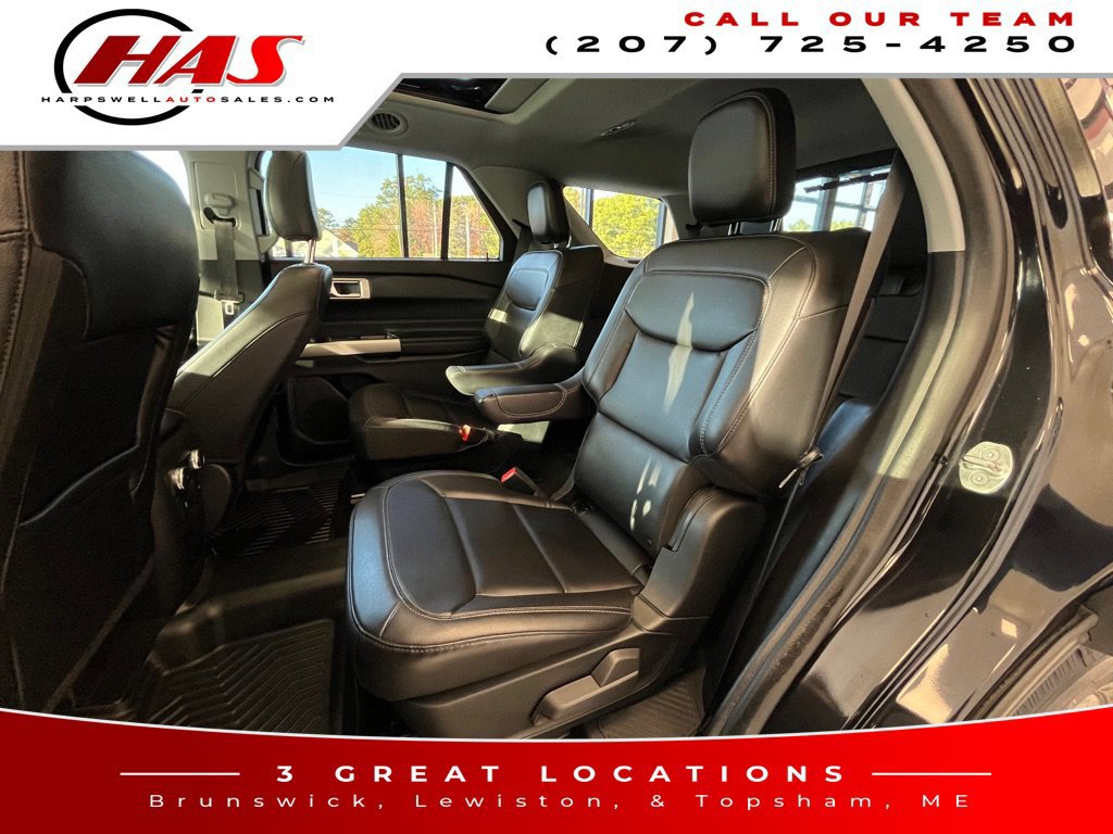 Used 2021 Ford Explorer XLT w/ Equipment Group 202A AWD/4WD image 12