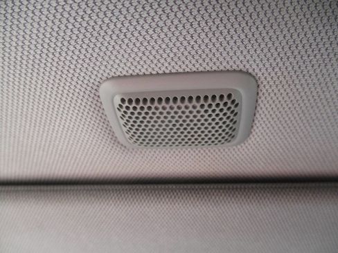 Used 2015 GMC Yukon SLT w/ Open Road Package image 33