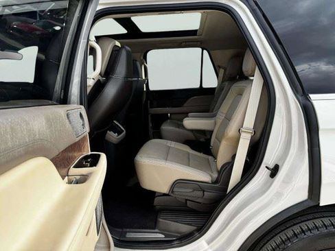Used 2023 Lincoln Navigator Reserve RWD image 34