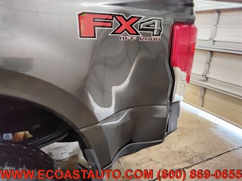 Used 2017 Ford F250 Lariat w/ Chrome Package AWD/4WD image 19