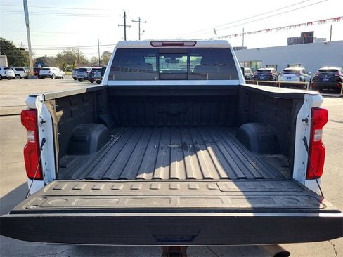 Used 2020 Chevrolet Silverado 2500 LTZ w/ LTZ Convenience Package image 32