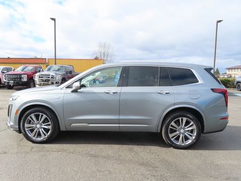 Used 2023 Cadillac XT6 Premium Luxury w/ Technology Package image 4