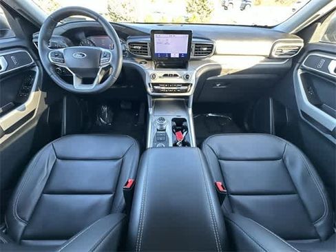 Used 2023 Ford Explorer XLT w/ Equipment Group 202A image 19