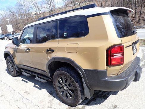 Certified 2024 Toyota Land Cruiser Base image 5