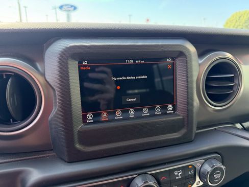 Used 2023 Jeep Wrangler Unlimited Sport AWD/4WD image 23