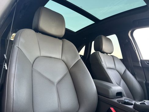 Used 2023 Porsche Macan S image 17