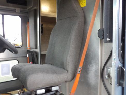 Used 2019 Ford E-450 and Econoline 450 Super Duty RWD image 6