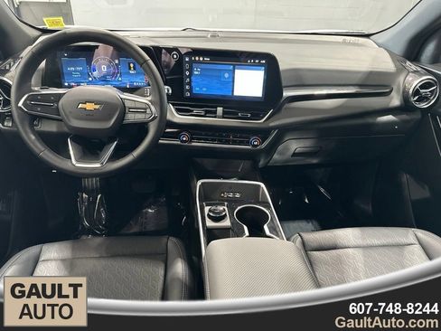 Used 2026 Chevrolet Equinox LT w/ Convenience Package II AWD/4WD image 7