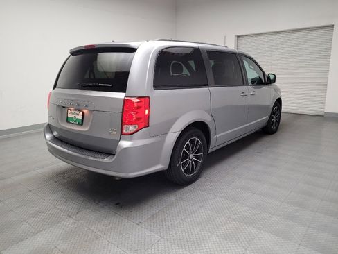 Used 2018 Dodge Grand Caravan GT image 9