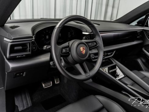 Used 2025 Porsche Macan 4S Electric image 27