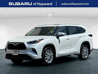 Used 2024 Toyota Highlander Limited