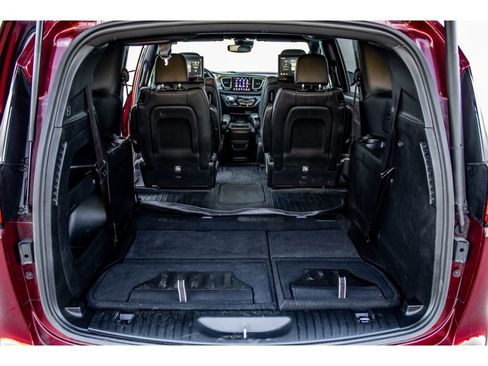 Used 2020 Chrysler Pacifica Touring-L w/ Advanced Safetytec Group image 25