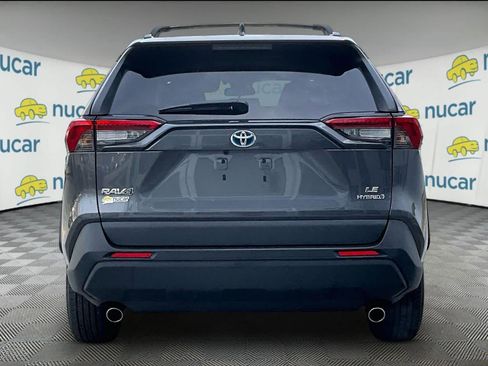 Used 2021 Toyota RAV4 LE image 5