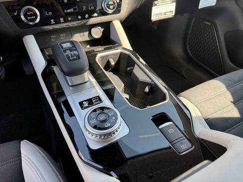 New 2026 Mitsubishi Outlander SE AWD/4WD image 28