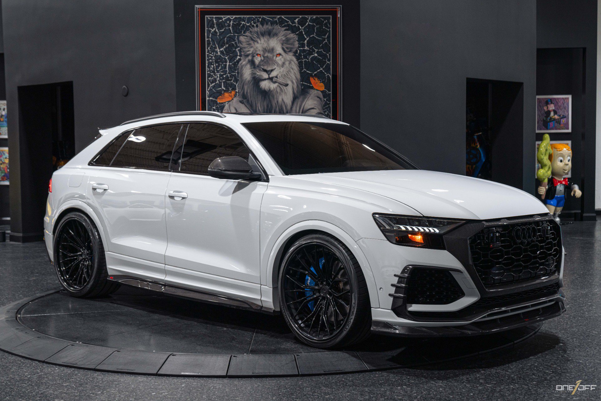 Used 2022 Audi RS Q8 w/ Carbon Optic Package AWD/4WD image 35