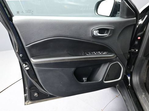 Used 2020 Jeep Compass Latitude AWD/4WD image 13