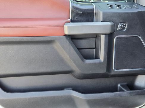 Used 2021 Ford F250 Platinum image 11