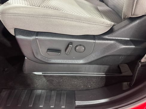 Used 2019 Ford F150 XLT w/ Equipment Group 302A Luxury AWD/4WD image 18