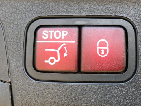 New 2025 Mercedes-Benz GLE 450 GLE 450 image 35