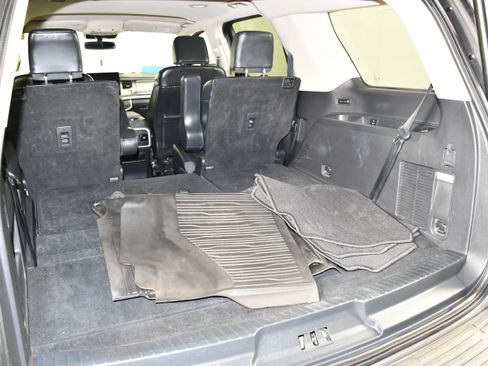 Used 2023 Ford Expedition XLT AWD/4WD image 37