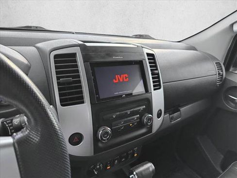 Used 2015 Nissan Xterra PRO-4X w/ Pro-4x Leather Package image 13