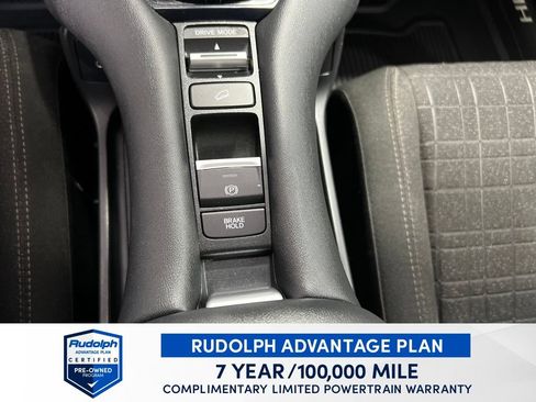 Certified 2024 Honda HR-V LX image 33