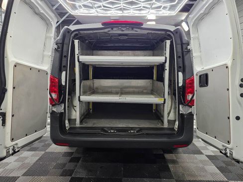 Used 2021 Mercedes-Benz Metris image 11