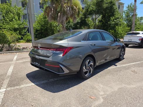 New 2026 Hyundai Elantra Limited FWD image 7