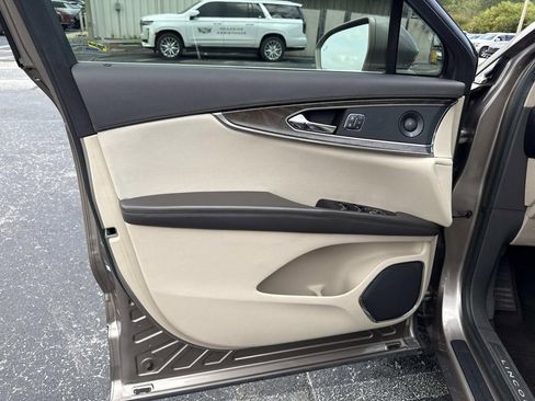 Used 2019 Lincoln Nautilus Reserve image 18