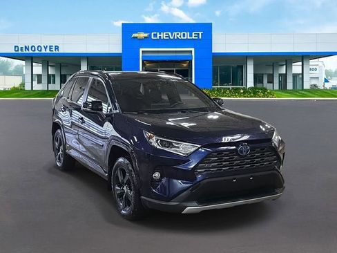 Used 2019 Toyota RAV4 XSE image 3