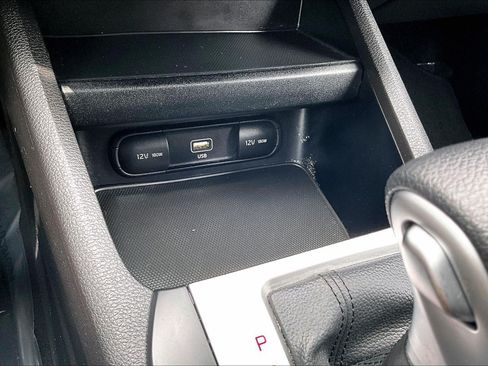 Used 2023 Kia Forte LXS w/ LXS Technology Package FWD image 29