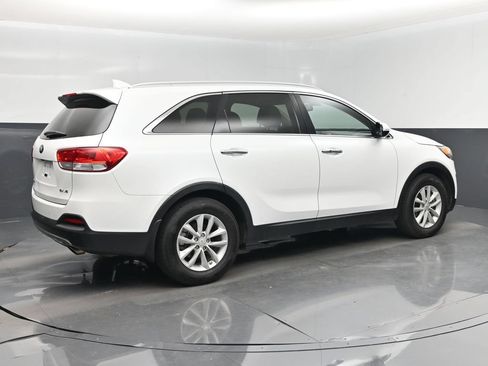 Used 2017 Kia Sorento EX w/ EX V6 Premium Package FWD image 3