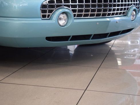 Used 2002 Ford Thunderbird Deluxe image 32