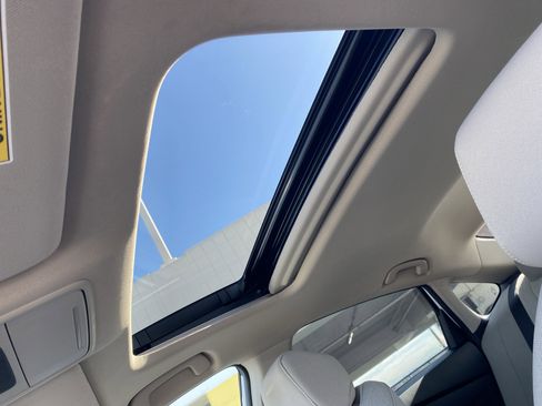 Used 2023 Honda Accord EX image 18