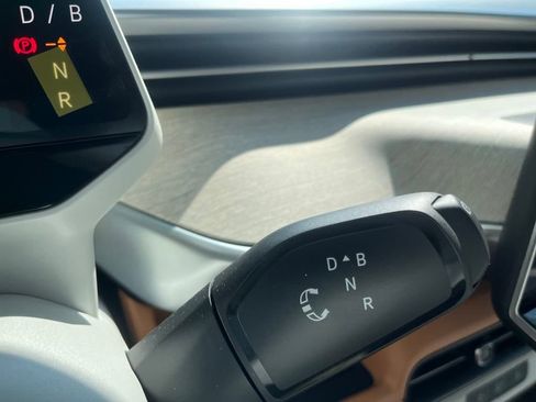 New 2025 Volkswagen ID. Buzz 1st Edition image 11