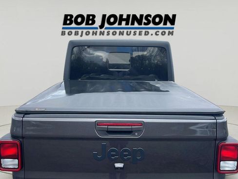 Used 2022 Jeep Gladiator Sport AWD/4WD image 4