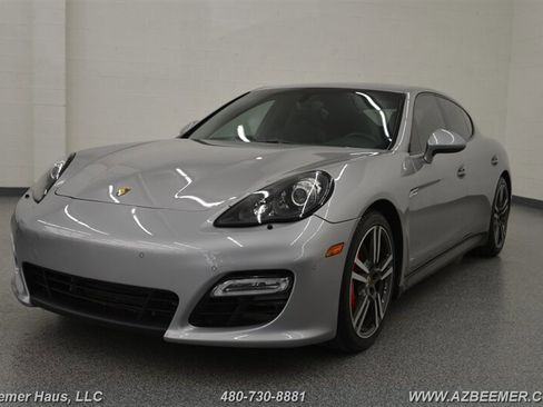 Used 2013 Porsche Panamera GTS image 2