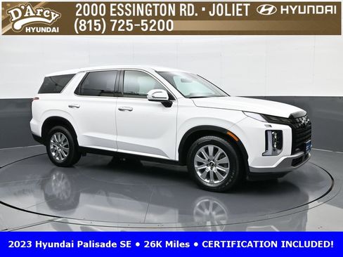 Used 2023 Hyundai Palisade SE image 3