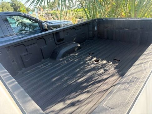 Used 2025 GMC Sierra 3500 Denali w/ Denali Reserve Package AWD/4WD image 5