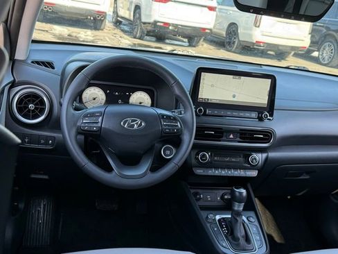 Used 2023 Hyundai Kona Limited image 8