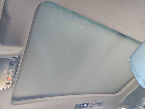 Used 2021 Volkswagen Tiguan SE R-Line image 20